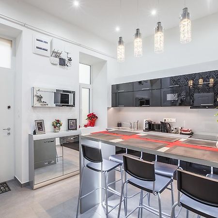 Opera Luxory Suite Budapest Ngoại thất bức ảnh